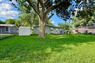 408 Princeton Dr, North Aurora, IL 60542 - Photo 11