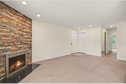 5235 Rockpointe Court #5235, Gurnee, IL 60031 - Photo 3