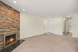 5235 Rockpointe Ct, Gurnee, IL 60031 - Photo 3