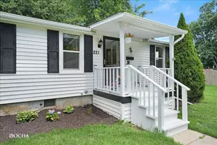 221 Boulevard St, Sandwich, IL 60548 - Photo 3