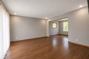 2054 Mission Hills Dr, Elgin, IL 60123 - Photo 3