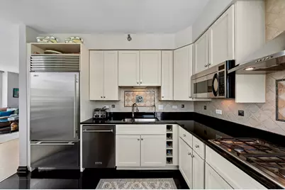 33 W Ontario Street #48A, Chicago, IL 60654 - Photo 17