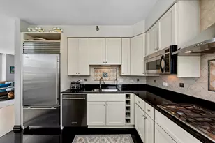 33 W Ontario St, Chicago, IL 60654 - Photo 17