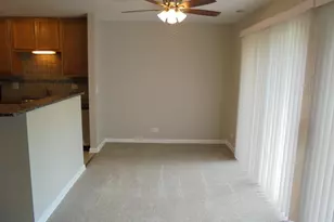 4730 Calvert Dr, Rolling Meadows, IL 60008 - Photo 9