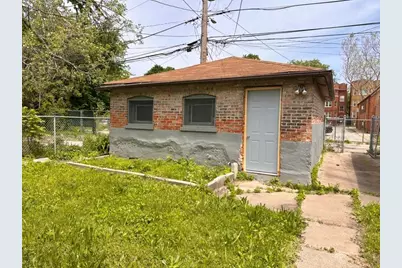 7949 S Manistee Avenue, Chicago, IL 60617 - Photo 13