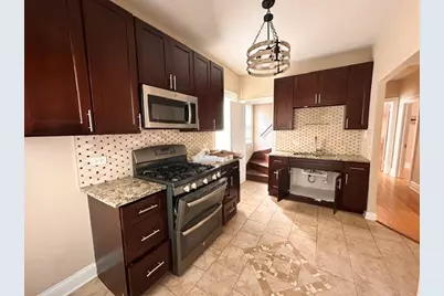 7949 S Manistee Avenue, Chicago, IL 60617 - Photo 3