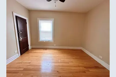 7949 S Manistee Avenue, Chicago, IL 60617 - Photo 5