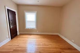 7949 S Manistee Ave, Chicago, IL 60617 - Photo 5
