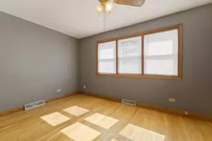 10817 S Ave G, Chicago, IL 60617 - Photo 13