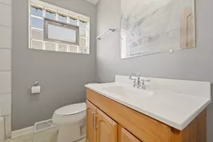 10817 S Ave G, Chicago, IL 60617 - Photo 19