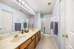 1103 Stratford Ct, Elgin, IL 60120 - Photo 15