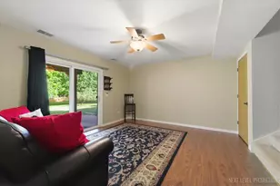 805 N First St, Elburn, IL 60119 - Photo 25