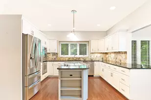 1035 Sheringham Dr, Naperville, IL 60565 - Photo 7