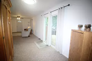536 W Grove St, Bloomington, IL 61701 - Photo 13