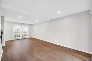 2022 Duxbury Ct, Streamwood, IL 60107 - Photo 5