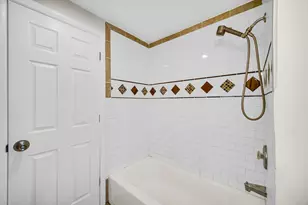 2022 Duxbury Ct, Streamwood, IL 60107 - Photo 13