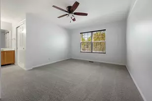 2910 Belle Ln, Schaumburg, IL 60193 - Photo 13