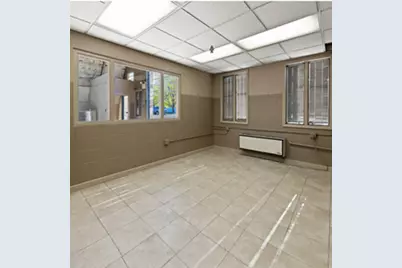 738 N Highland Avenue, Aurora, IL 60506 - Photo 3