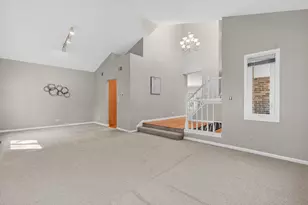 226 Ketten Dr, Naperville, IL 60563 - Photo 7