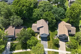 226 Ketten Dr, Naperville, IL 60563 - Photo 3