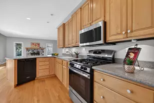 226 Ketten Dr, Naperville, IL 60563 - Photo 13