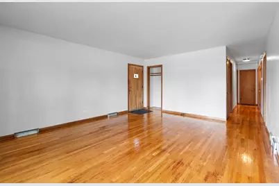 5512 Warren Street, Morton Grove, IL 60053 - Photo 5