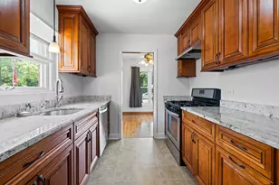 5512 Warren St, Morton Grove, IL 60053 - Photo 7
