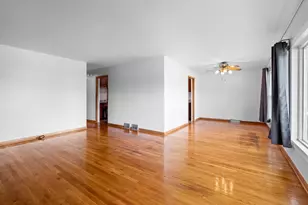 5512 Warren St, Morton Grove, IL 60053 - Photo 3