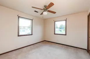 360 Dolly Dr, Manteno, IL 60950 - Photo 15