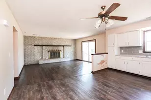 360 Dolly Dr, Manteno, IL 60950 - Photo 9