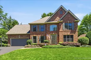 990 Pinecrest Dr, Sugar Grove, IL 60554 - Photo 1