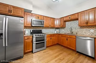 1011 W Wildwood Dr, Prospect Heights, IL 60070 - Photo 11