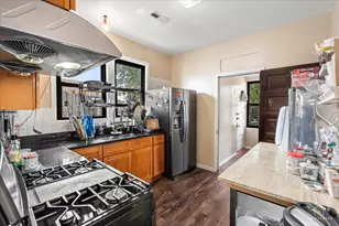655 W 43rd Pl, Chicago, IL 60609 - Photo 19
