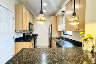6827 N Lakewood Ave, Chicago, IL 60626 - Photo 3