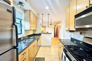 6827 N Lakewood Ave, Chicago, IL 60626 - Photo 5