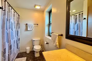 6827 N Lakewood Ave, Chicago, IL 60626 - Photo 17