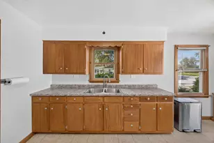413 Water St, Thornton, IL 60476 - Photo 7
