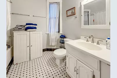 1513 W Addison Street, Chicago, IL 60613 - Photo 9