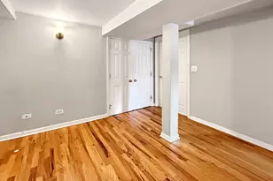 1513 W Addison St, Chicago, IL 60613 - Photo 27