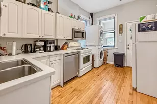 1513 W Addison St, Chicago, IL 60613 - Photo 7