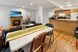1513 W Addison St, Chicago, IL 60613 - Photo 23