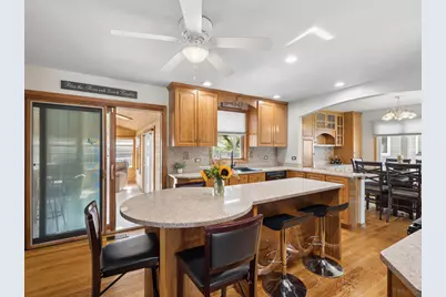 10225 S 86th Court, Palos Hills, IL 60465 - Photo 7