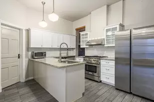 230 W St Paul Ave, Chicago, IL 60614 - Photo 23