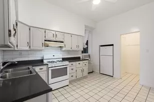 230 W St Paul Ave, Chicago, IL 60614 - Photo 17