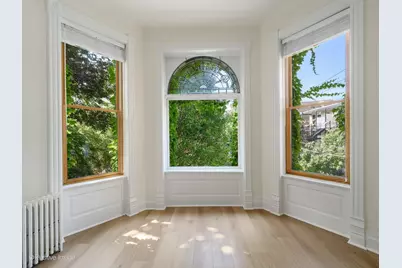 230 W Saint Paul Avenue, Chicago, IL 60614 - Photo 11