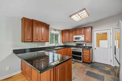 6511 Sands Road, Crystal Lake, IL 60014 - Photo 9