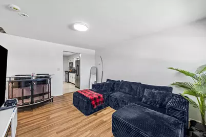14000 S Hoxie Avenue, Burnham, IL 60633 - Photo 3