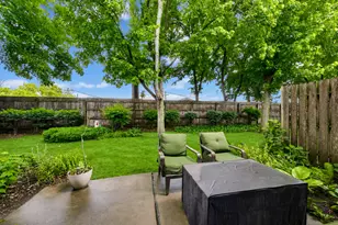 1828 Wildberry Dr, Glenview, IL 60025 - Photo 27