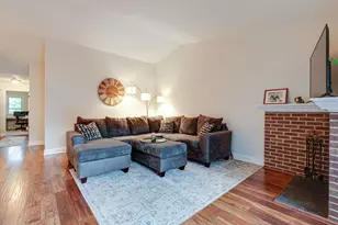 1261 Streamwood Ln, Vernon Hills, IL 60061 - Photo 11