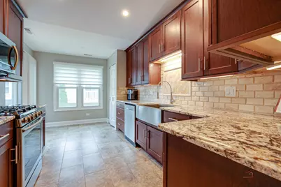 1261 Streamwood Lane #327, Vernon Hills, IL 60061 - Photo 7